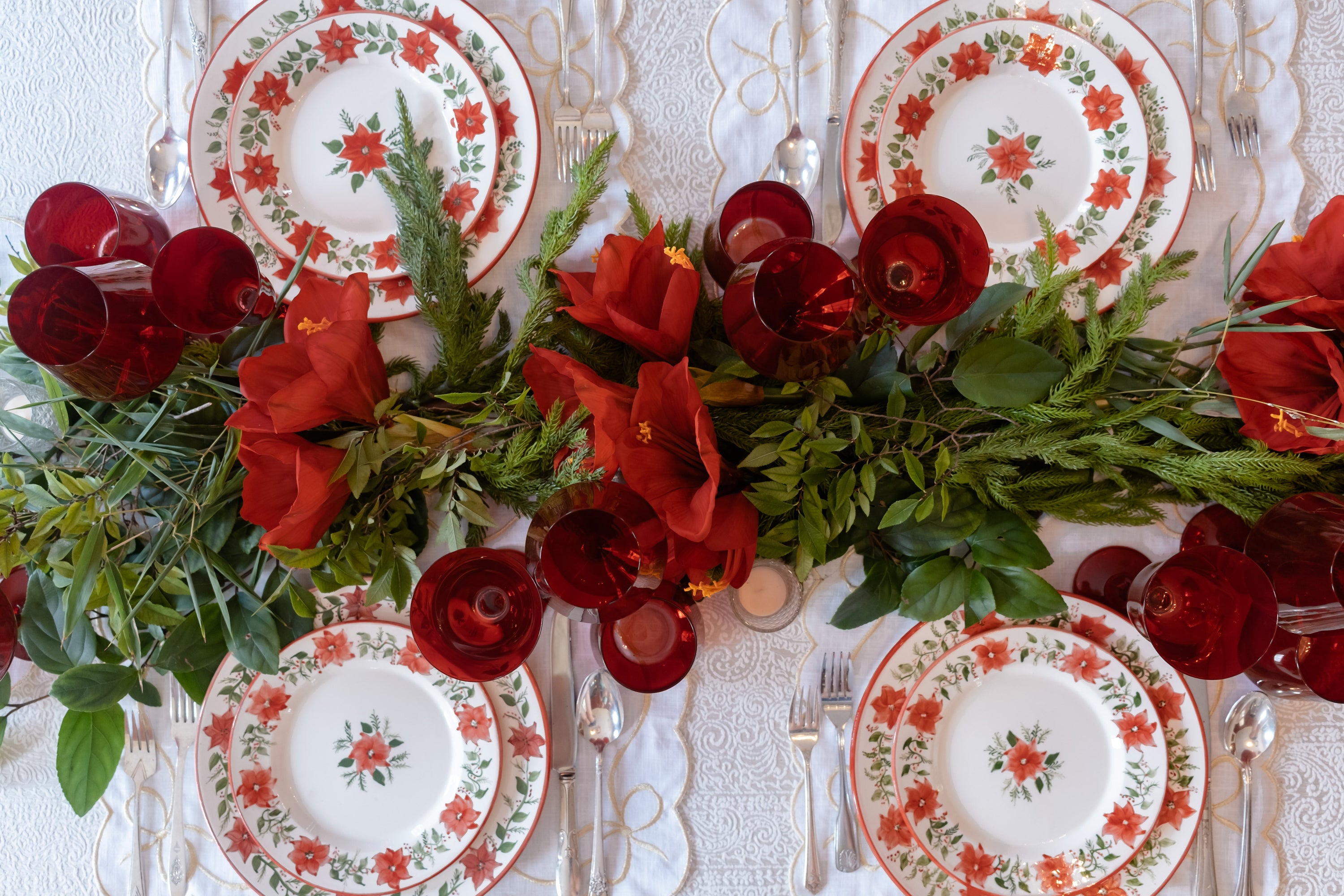 Your Holiday Table Starts with Color